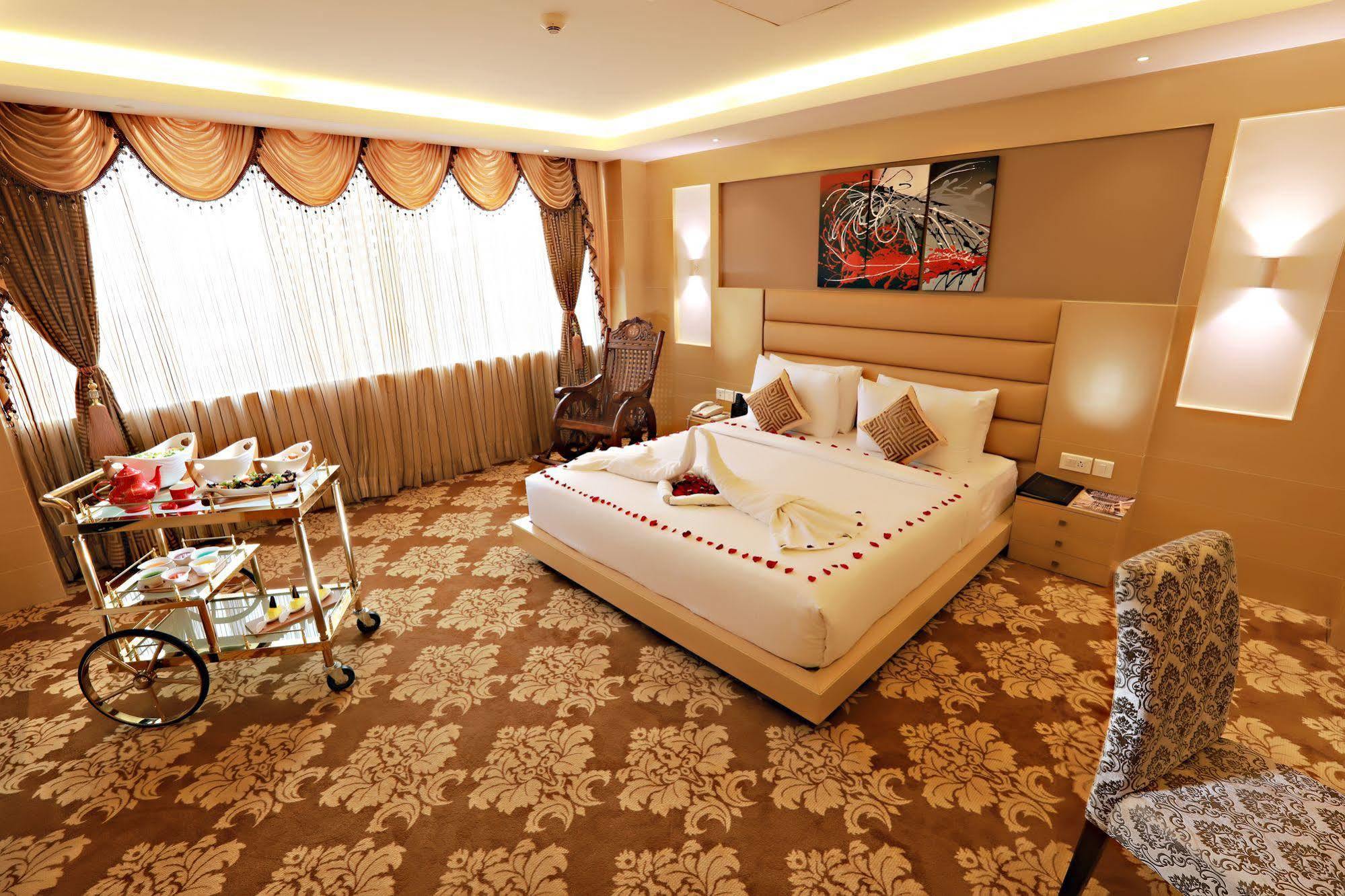 Hotel Patliputra Continental Patna  Exterior foto